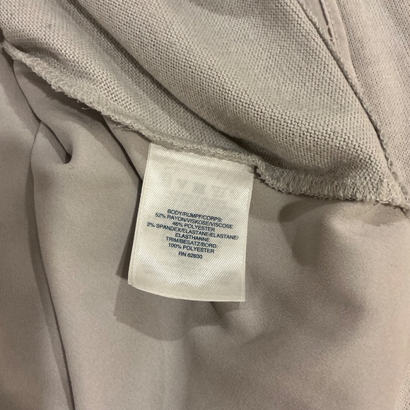 Lands End Grey Top size Medium - Picture 4 of 4